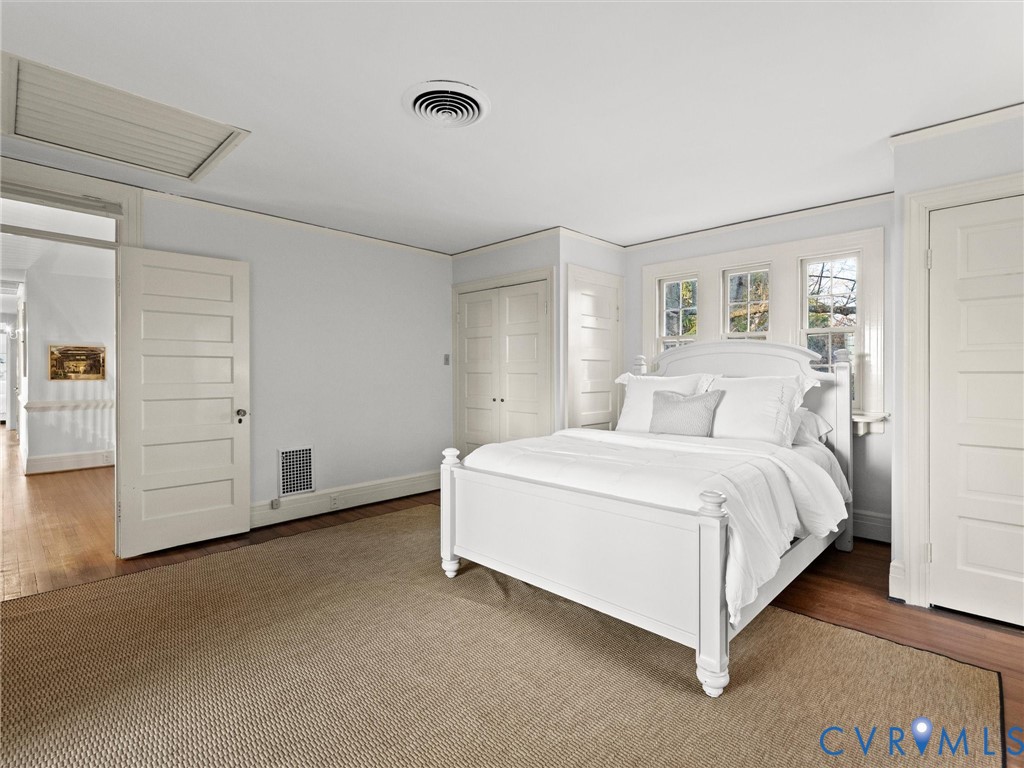 1214 Rothesay Cir