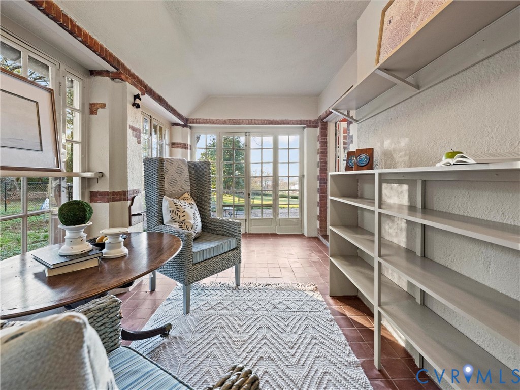 1214 Rothesay Cir
