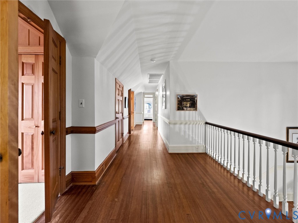 1214 Rothesay Cir