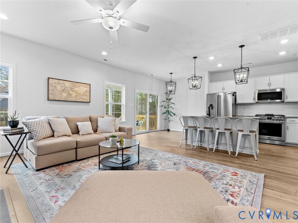 6460 Quinlynn Pl