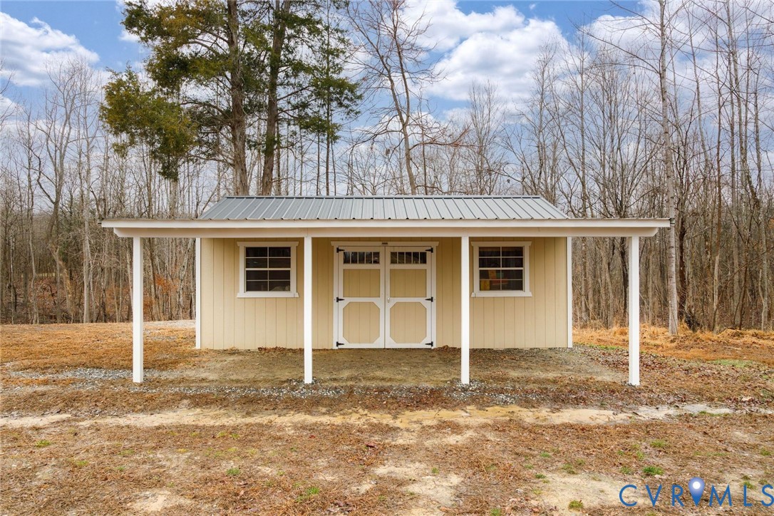 693 Gully Tavern Road