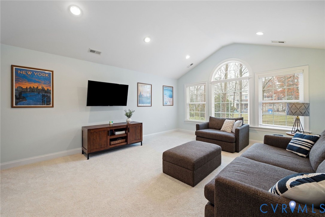 593 Raleigh Manor Rd