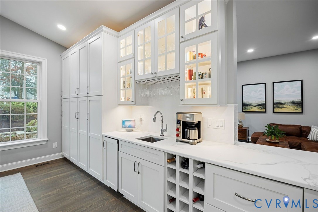 593 Raleigh Manor Rd