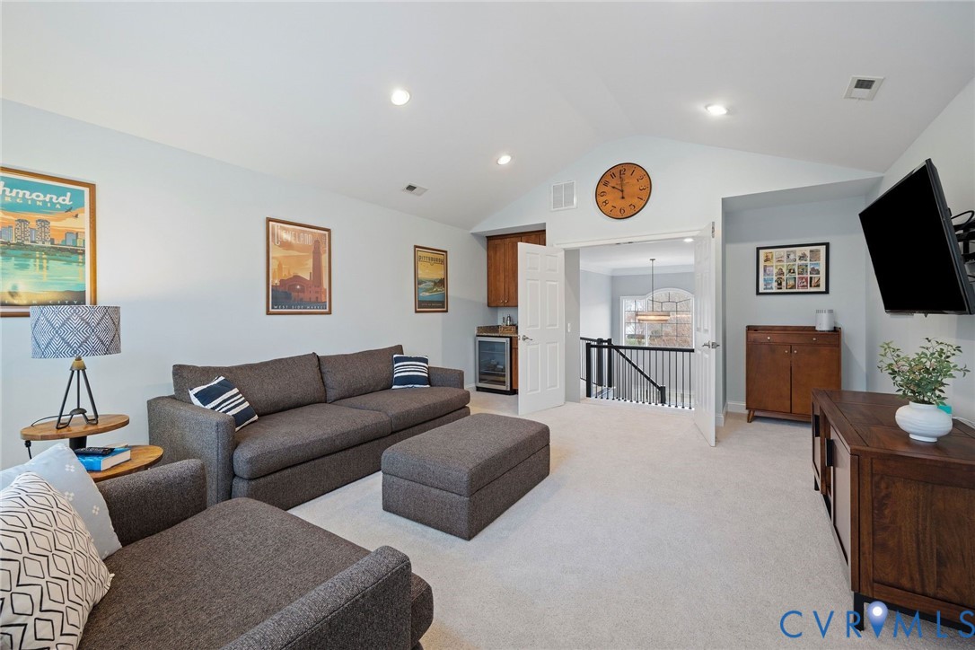 593 Raleigh Manor Rd