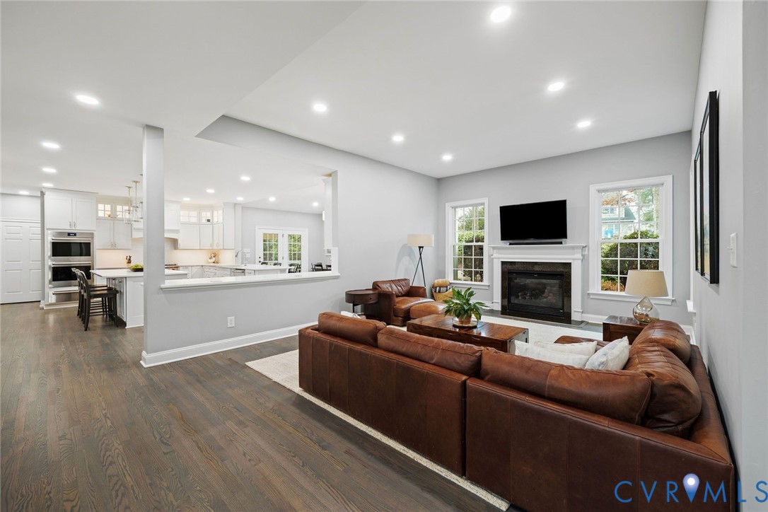 593 Raleigh Manor Rd