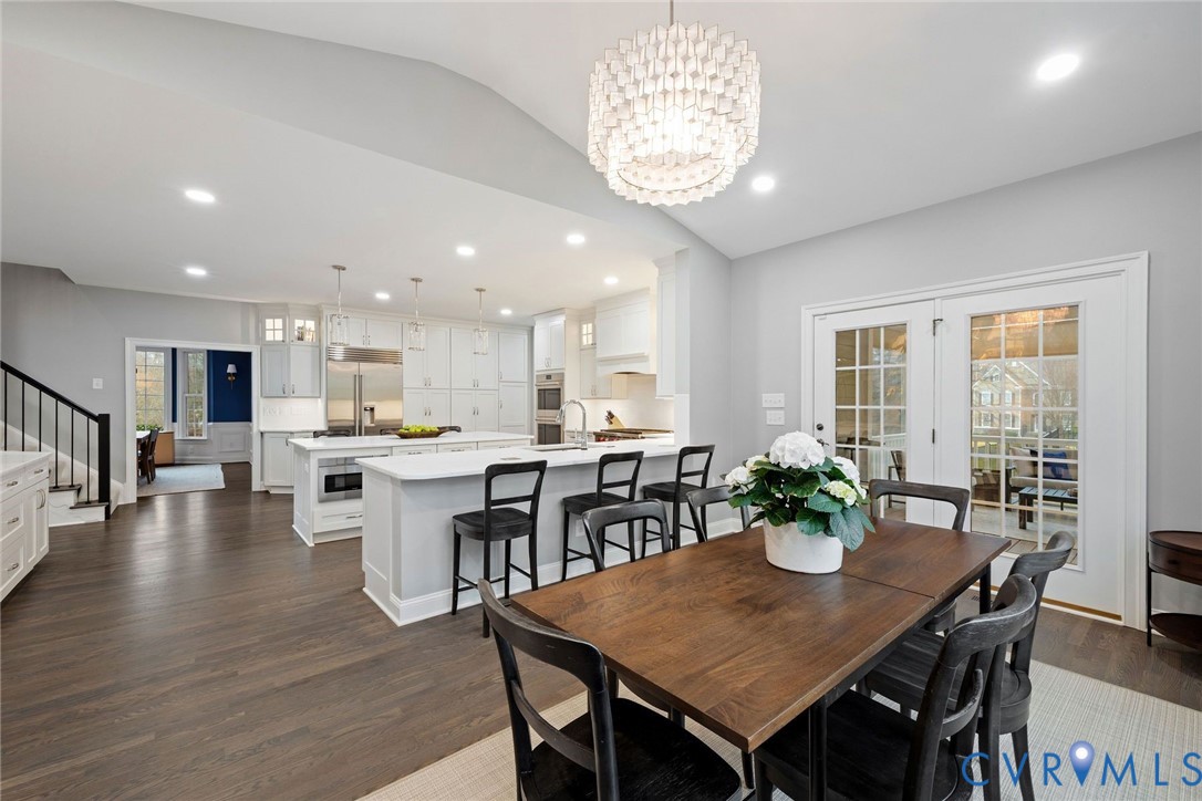 593 Raleigh Manor Rd