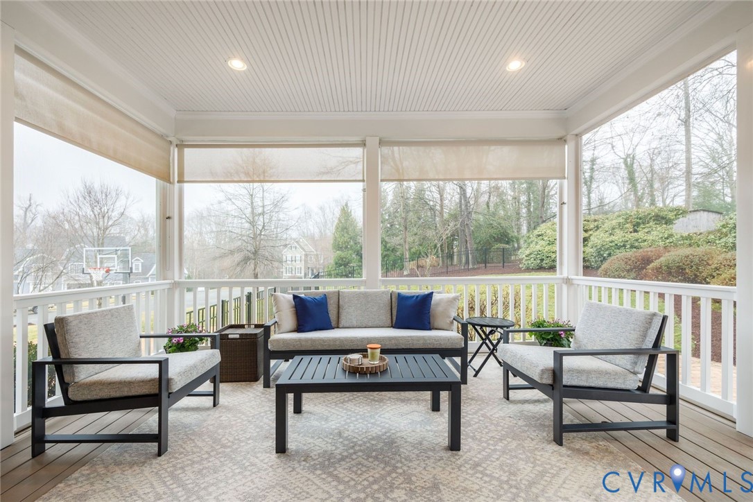 593 Raleigh Manor Rd