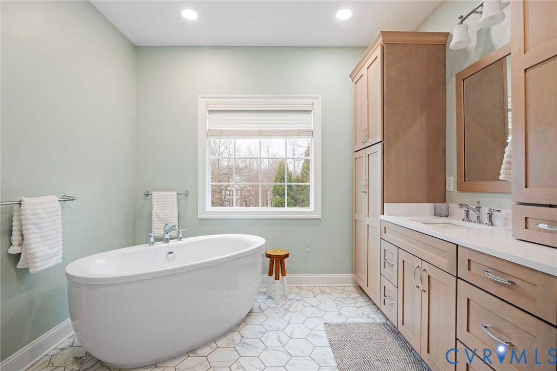 593 Raleigh Manor Rd