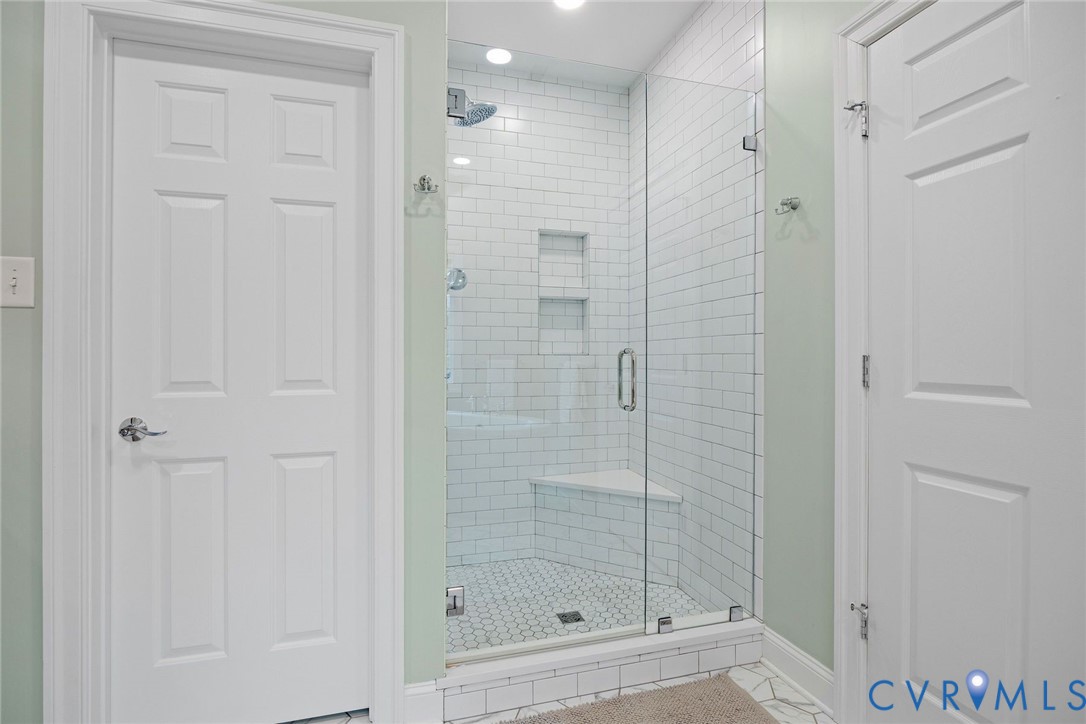 593 Raleigh Manor Rd