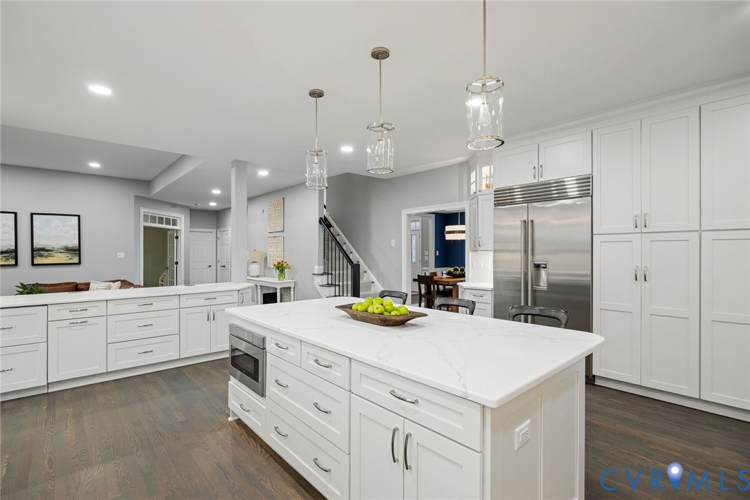593 Raleigh Manor Rd