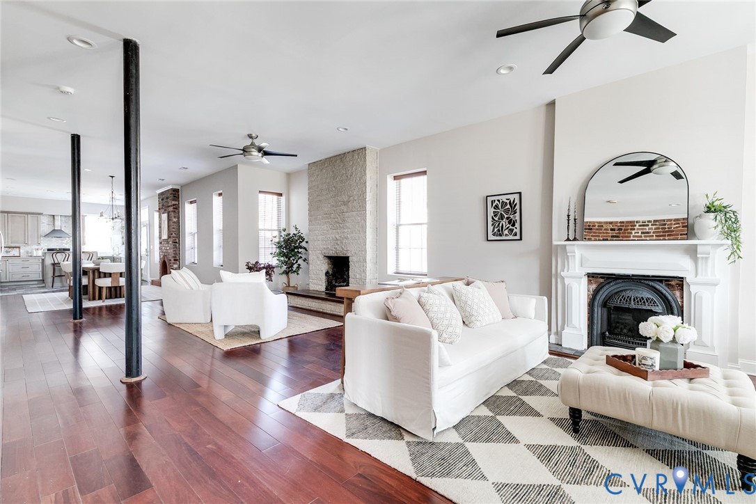 210 N 28th St
