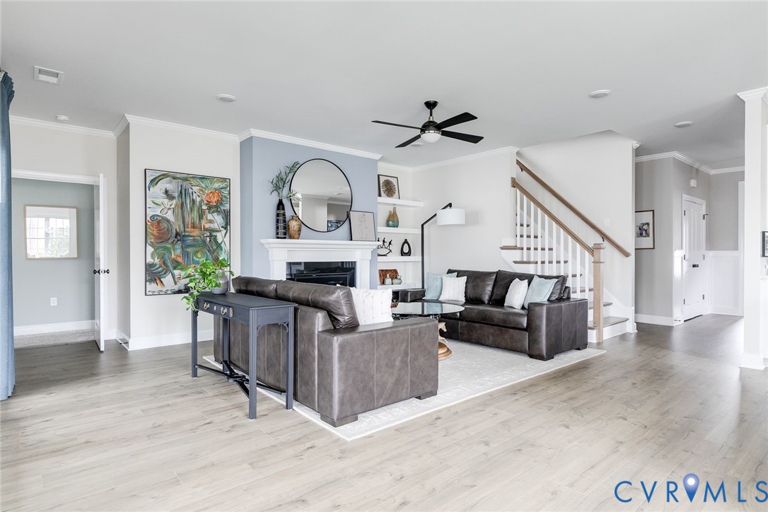 7120 Montage Row