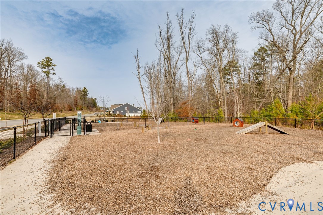 7120 Montage Row