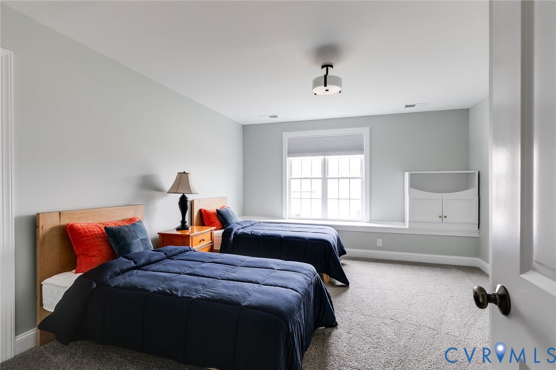 7120 Montage Row