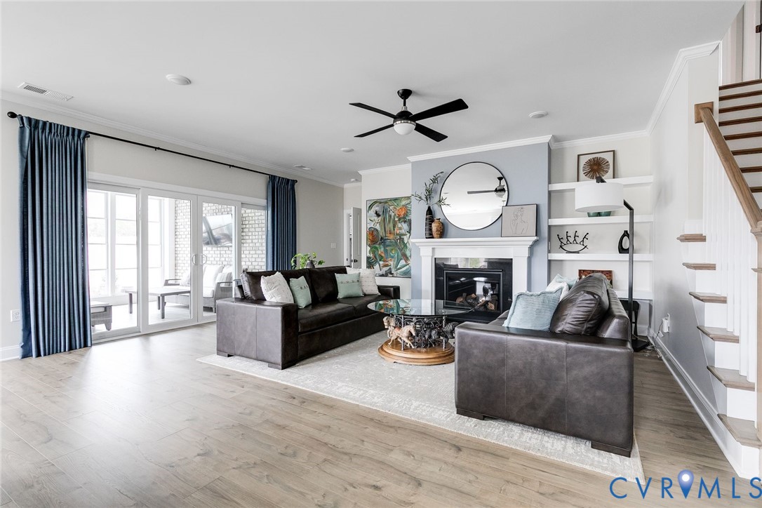 7120 Montage Row