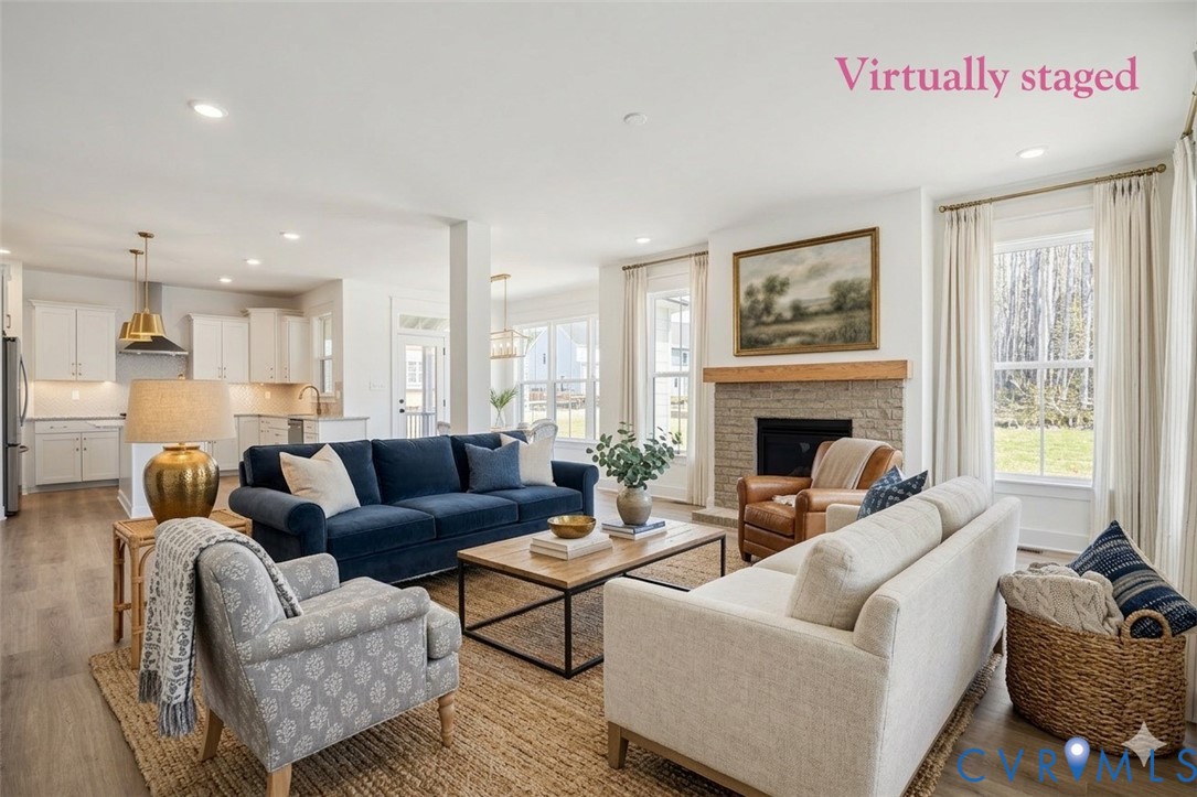 1122 Oriole Landing Ln