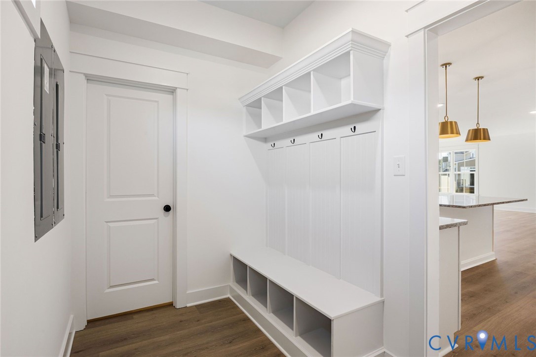1122 Oriole Landing Ln