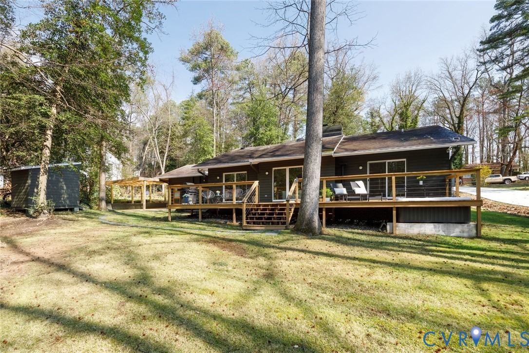 2318 Stratford Ct