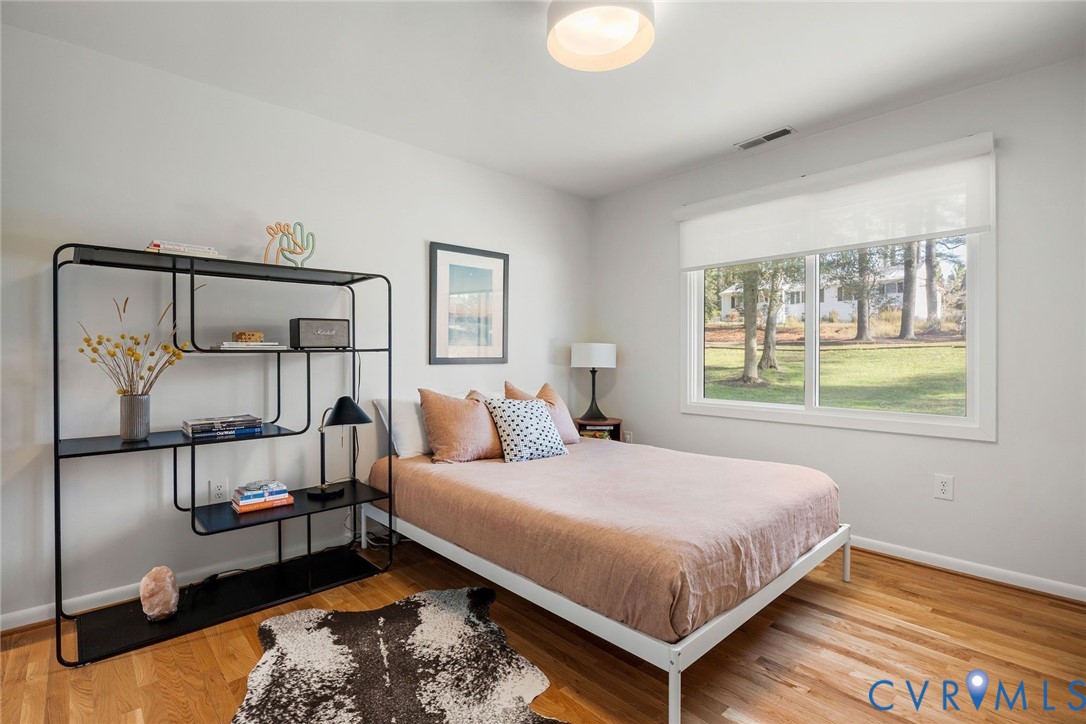 2318 Stratford Ct