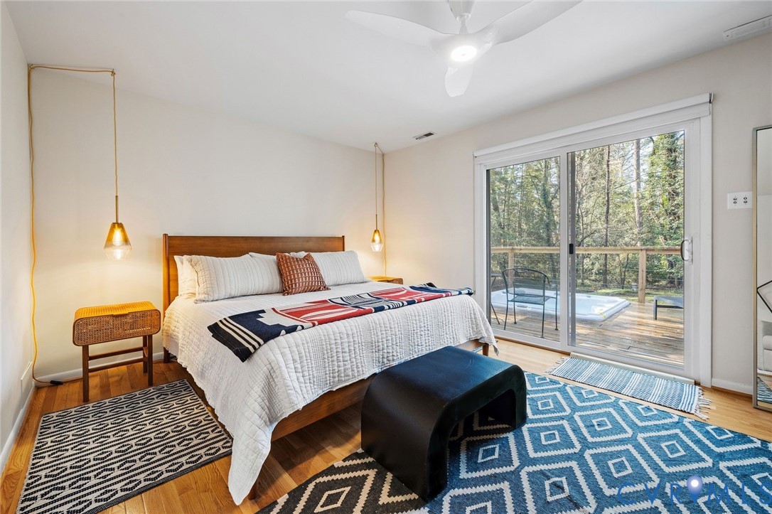 2318 Stratford Ct