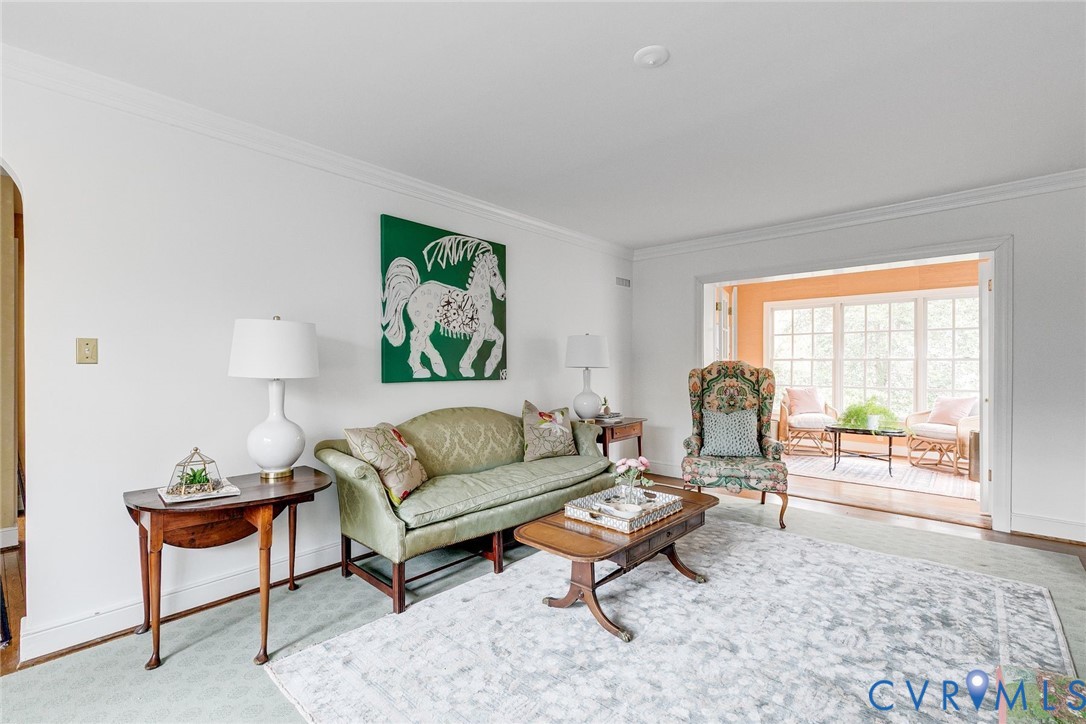 402 Beechwood Dr