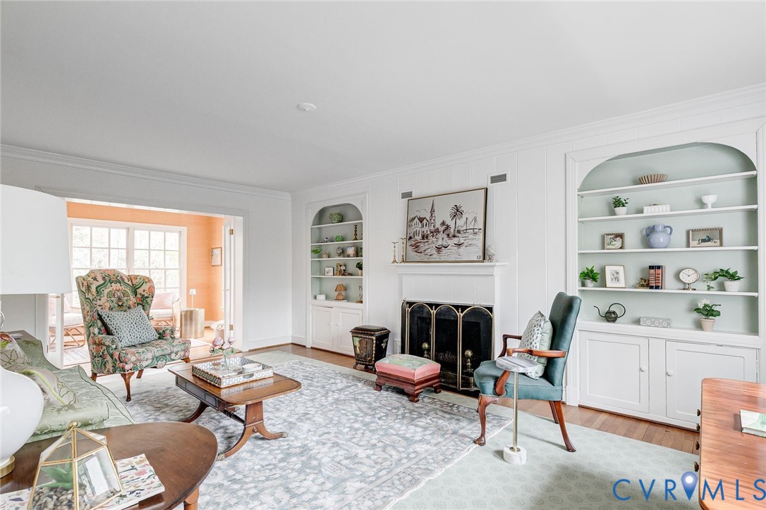 402 Beechwood Dr