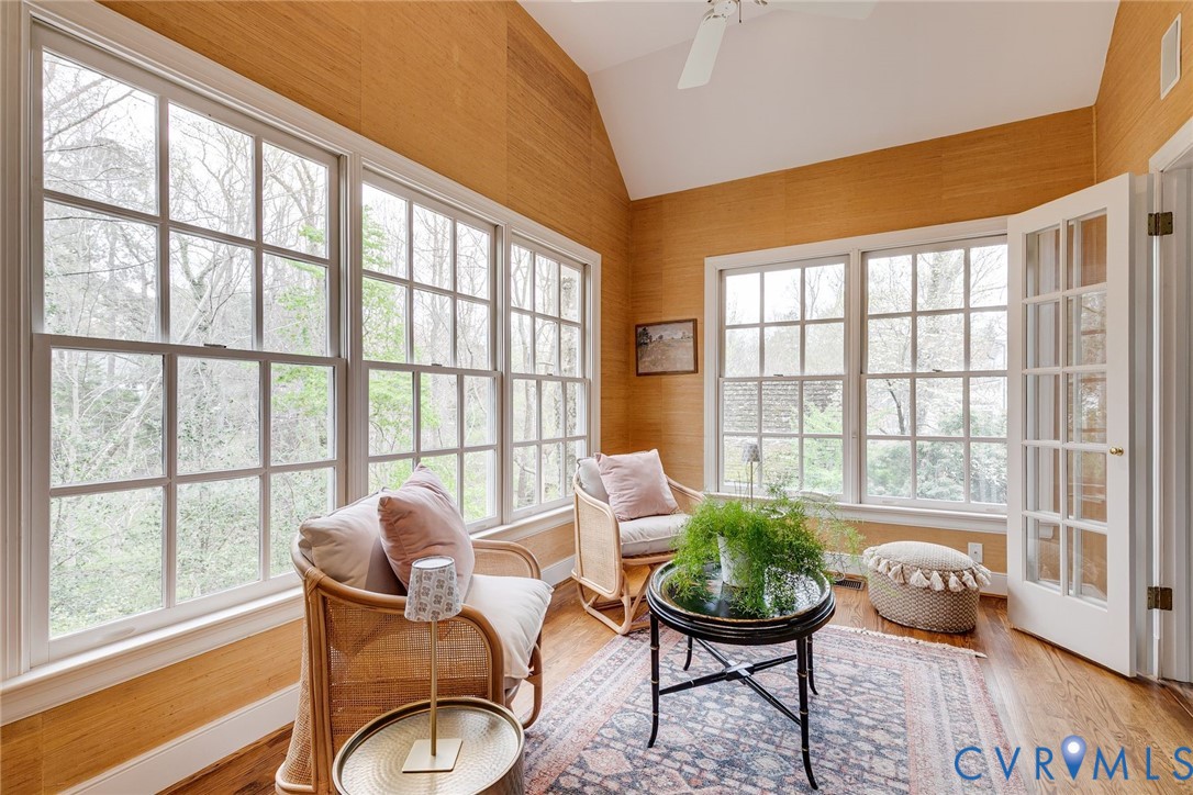 402 Beechwood Dr