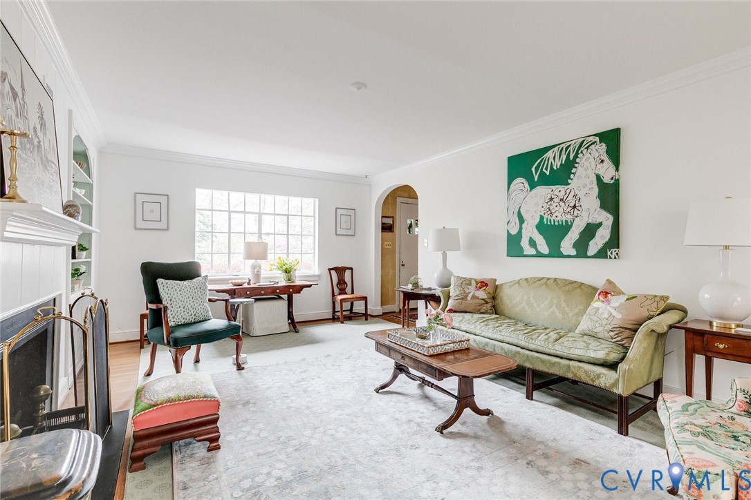 402 Beechwood Dr
