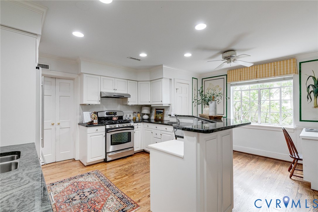 402 Beechwood Dr