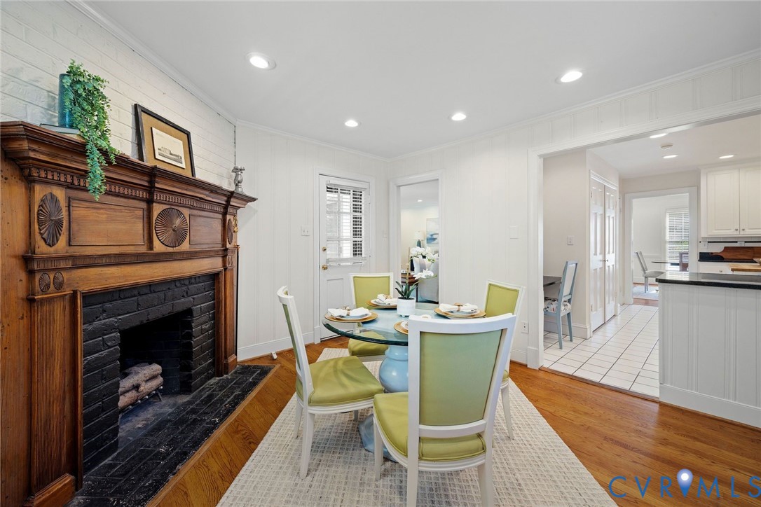 210 Hillwood Ave