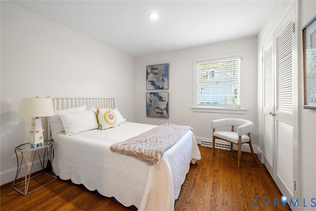 210 Hillwood Ave