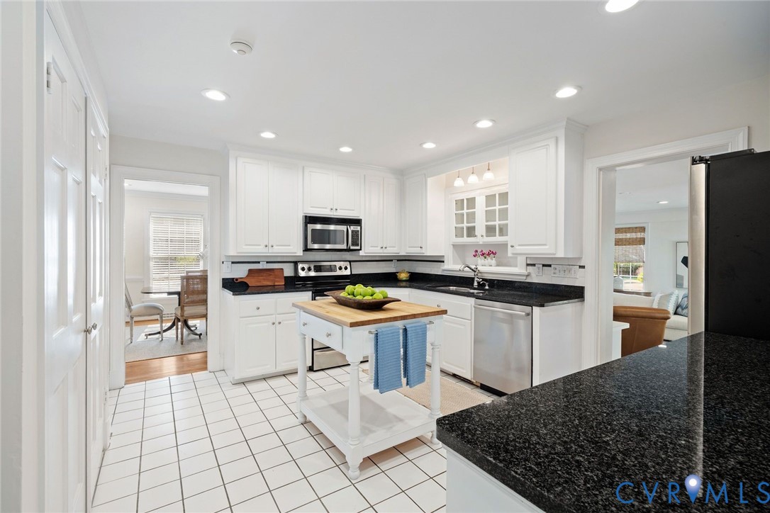 210 Hillwood Ave