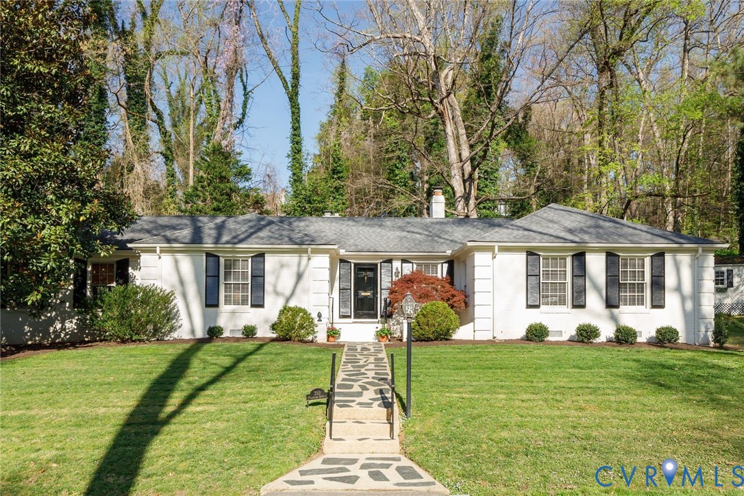 210 Hillwood Ave