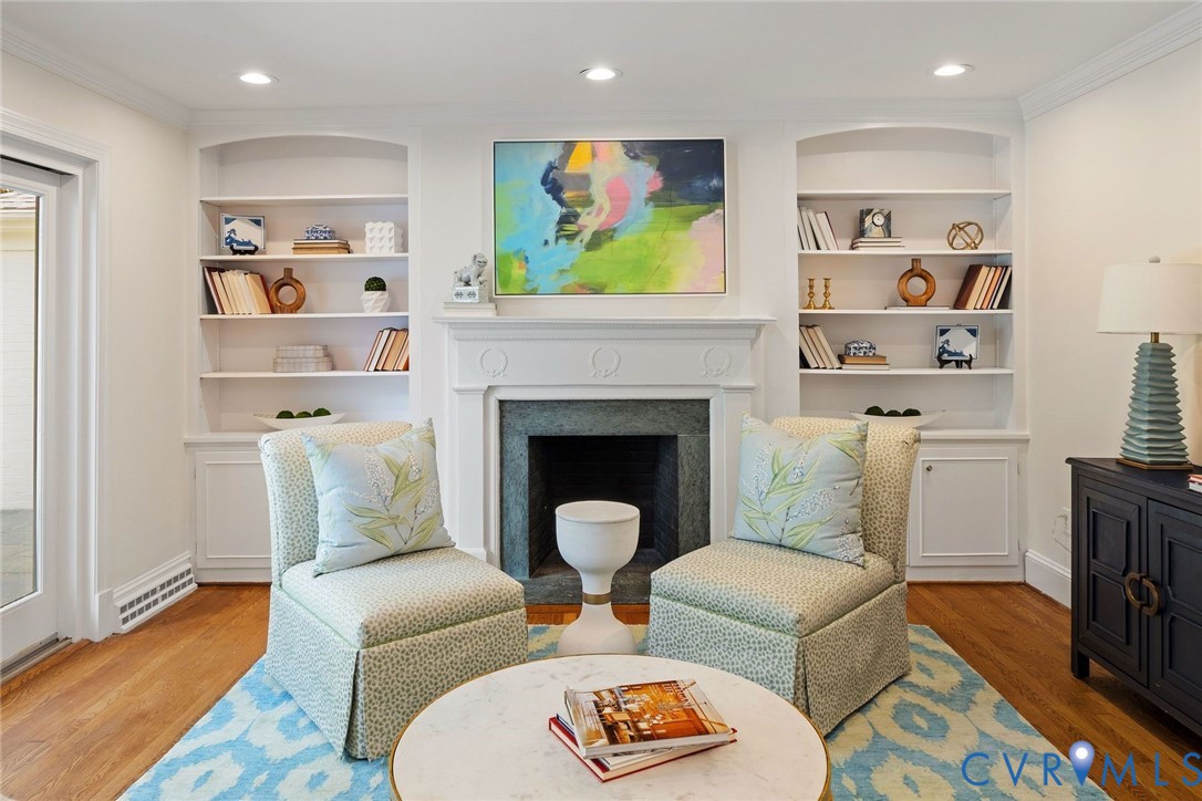 210 Hillwood Ave