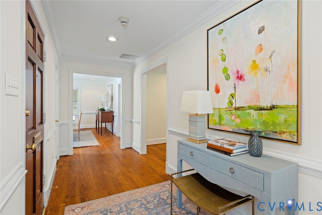 210 Hillwood Ave