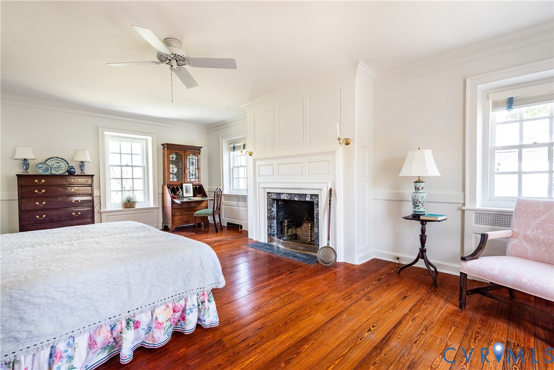505 Manor House Ln