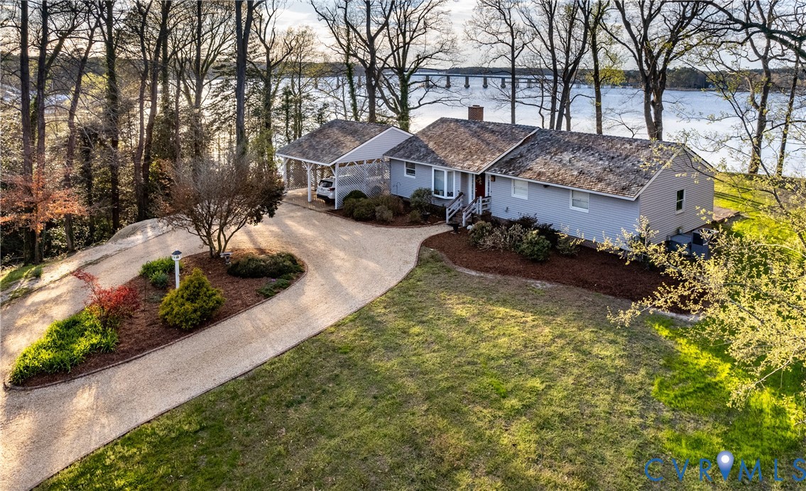 505 Manor House Ln