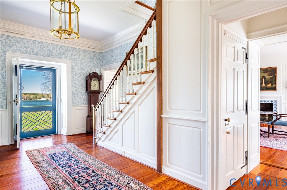 505 Manor House Ln