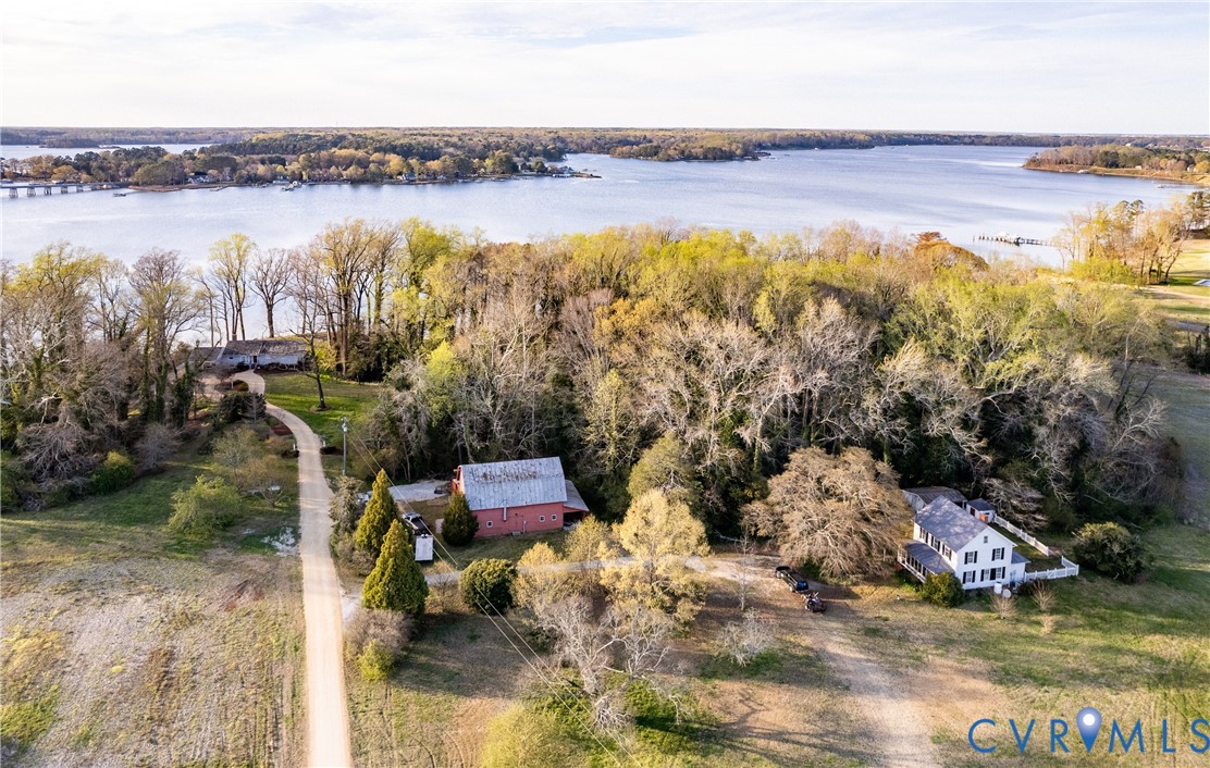 505 Manor House Ln