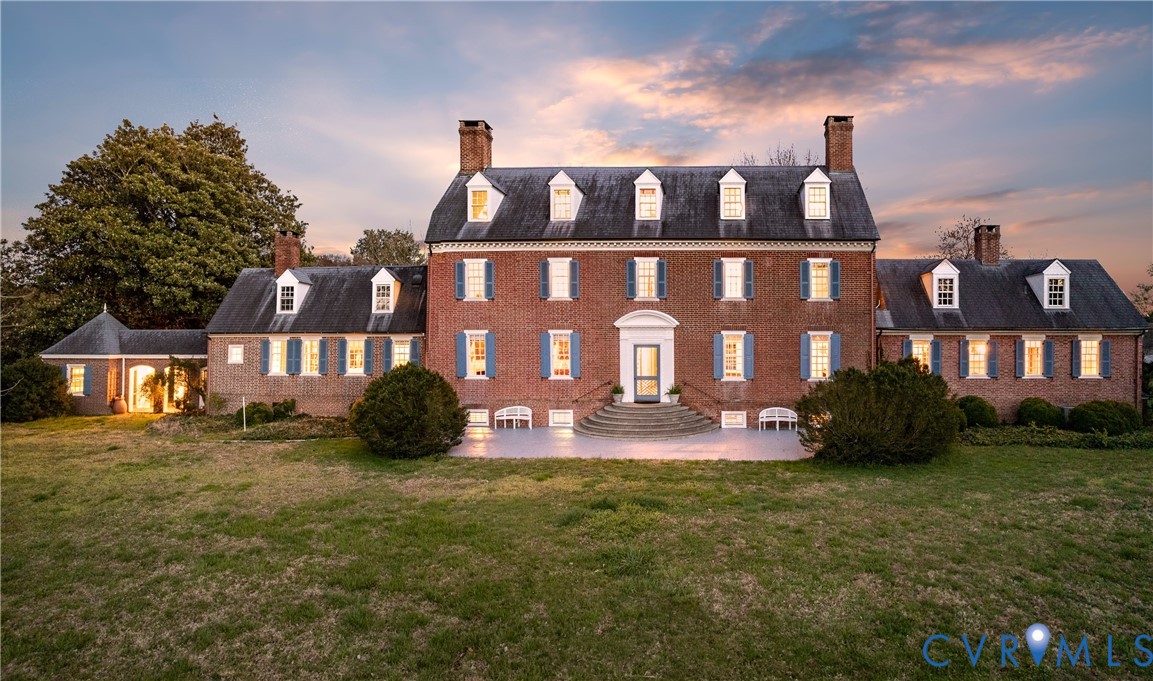 505 Manor House Ln