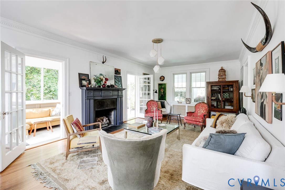 3916 Seminary Ave