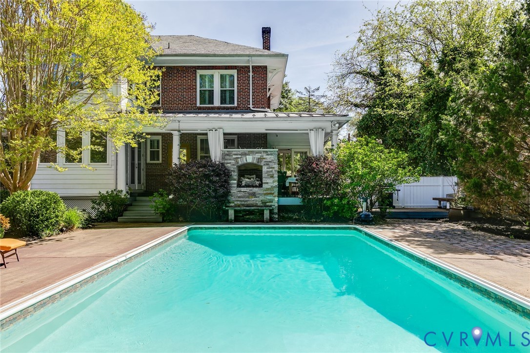 3916 Seminary Ave