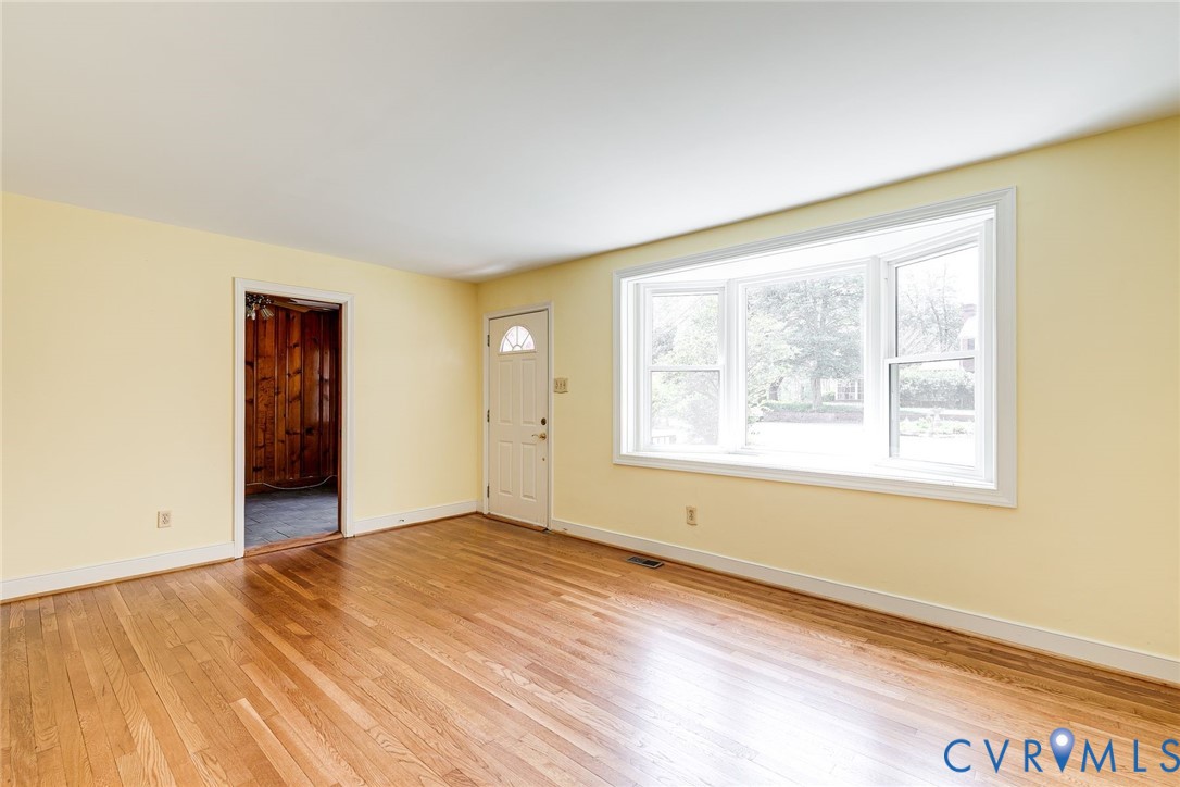 1908 Hillcrest Cir