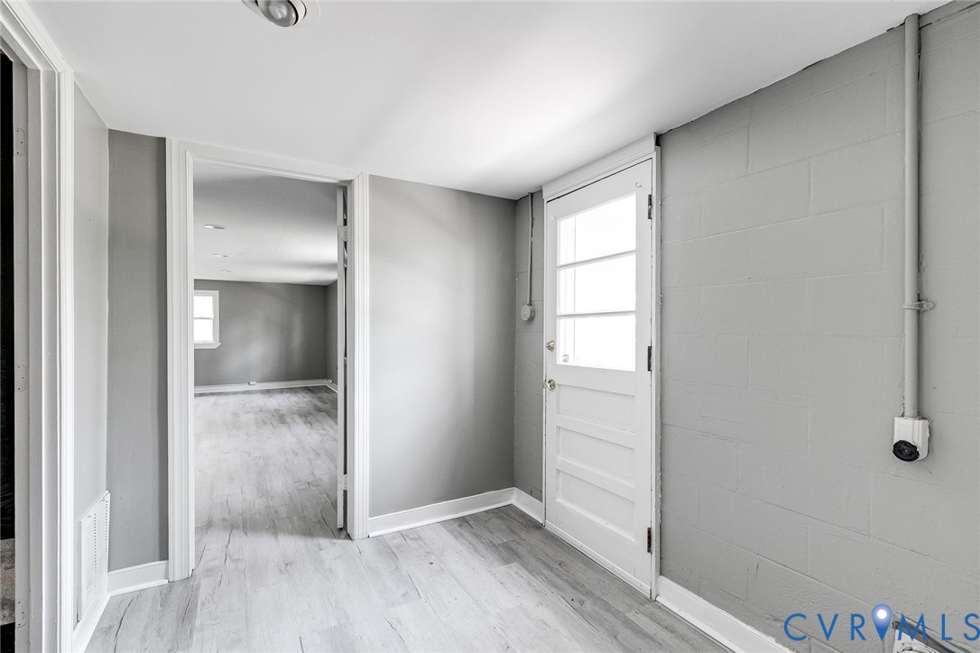 1908 Hillcrest Cir