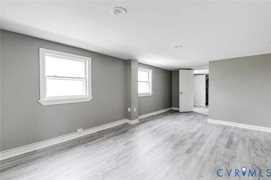 1908 Hillcrest Cir
