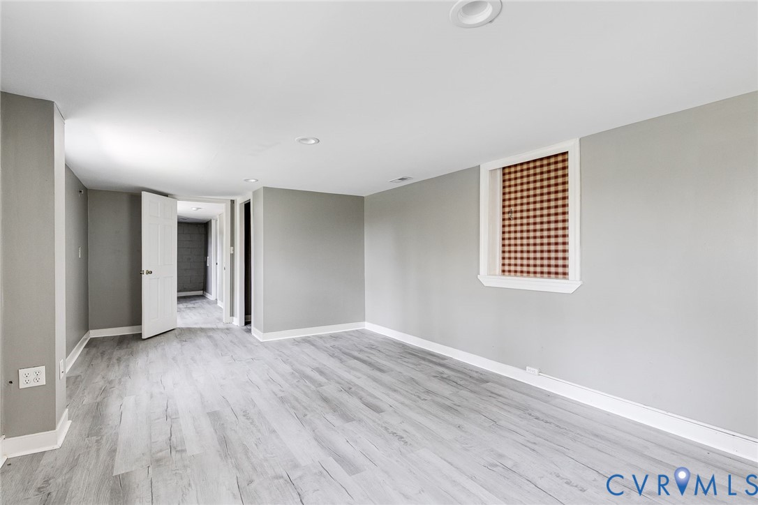1908 Hillcrest Cir