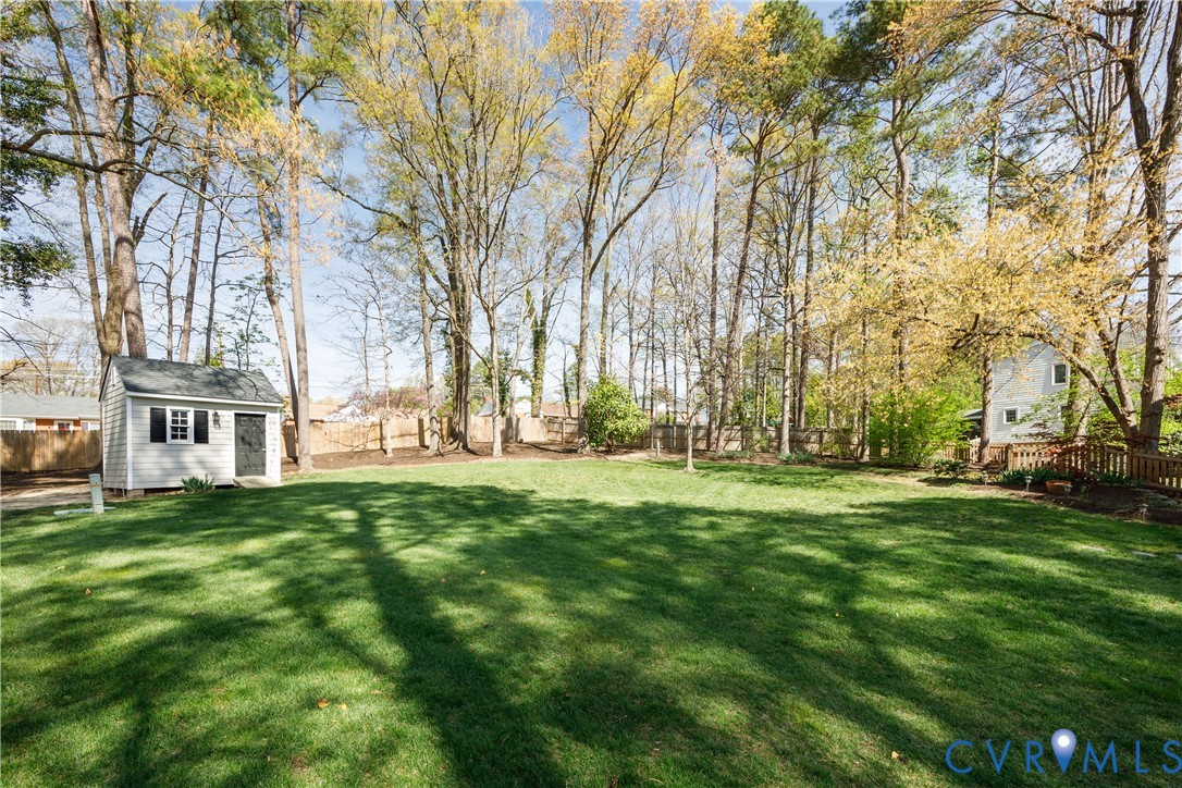8405 Ballantrae Ct