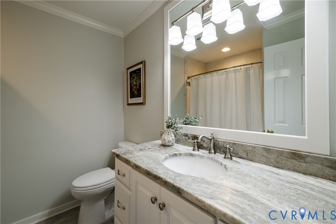 8405 Ballantrae Ct
