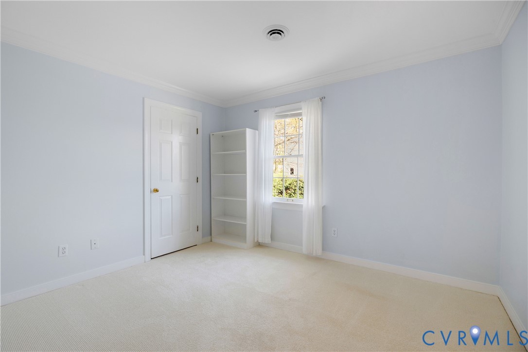 8405 Ballantrae Ct