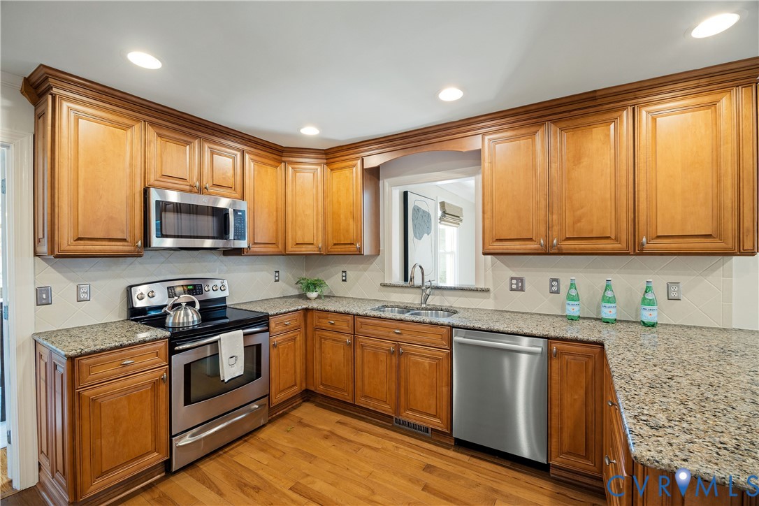 8405 Ballantrae Ct